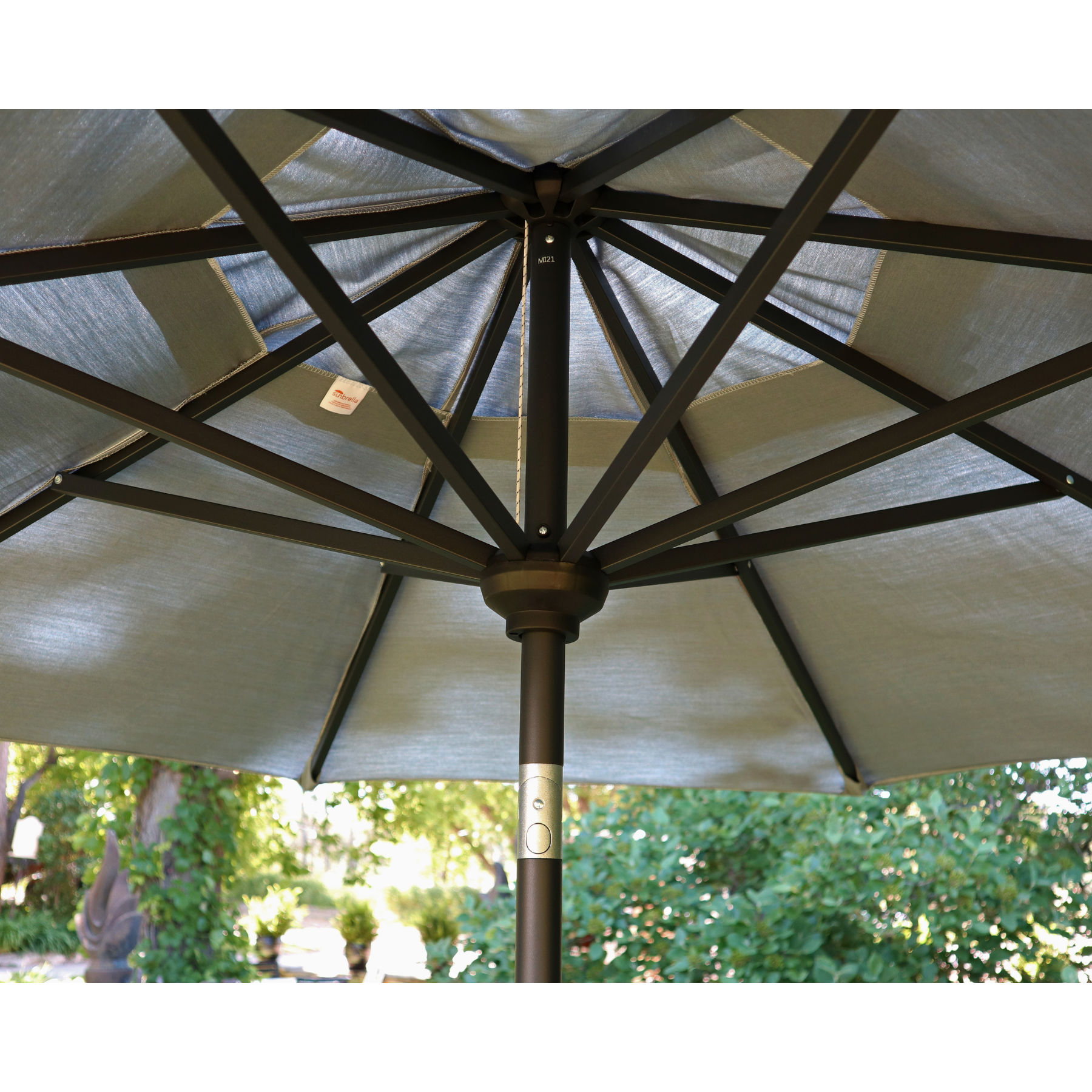 7.5' Octagon Push Button Tilt Market Umbrella