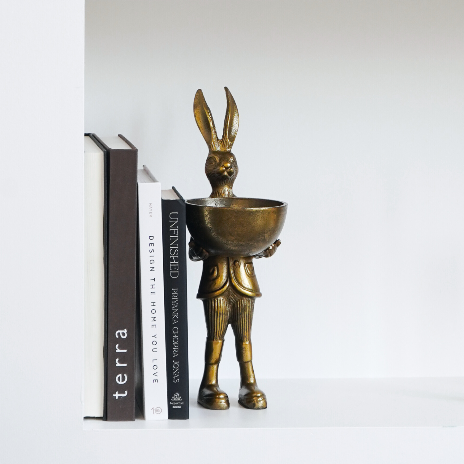 Whimsical Eric the Hare Dish Stand