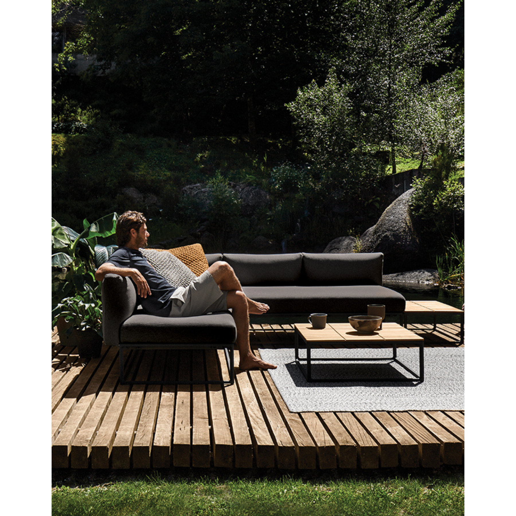 Gloster Maya Sectional