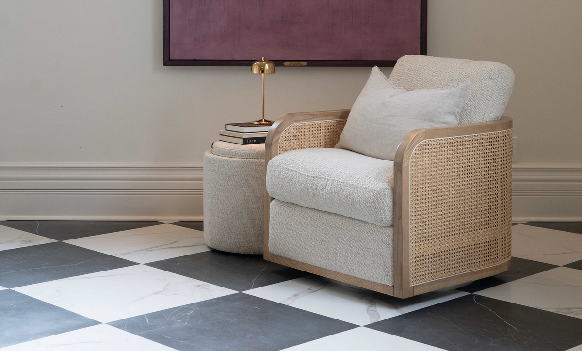 Indoor Lounge & Accent Chairs