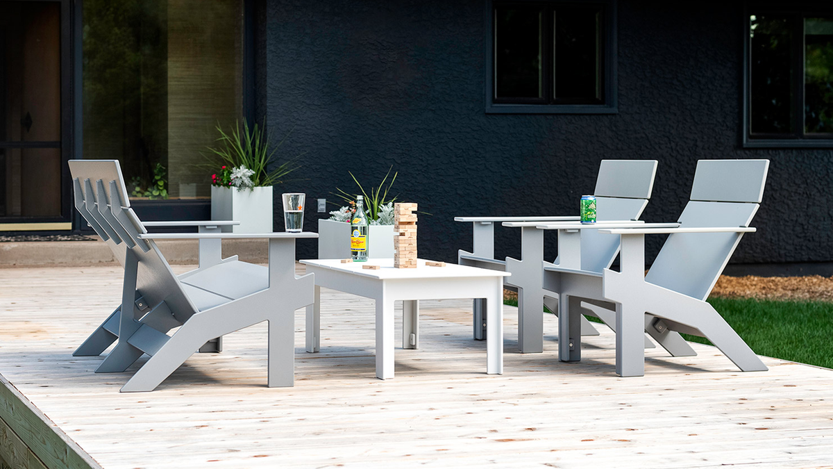 Loll Designs is a designer/manufacturer of durable all-weather, outdoor furniture and accessories made with recycled plastic. 