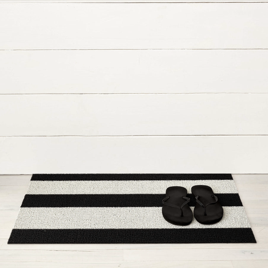 Chilewich Bold Stripe Shag Mats - Black & White