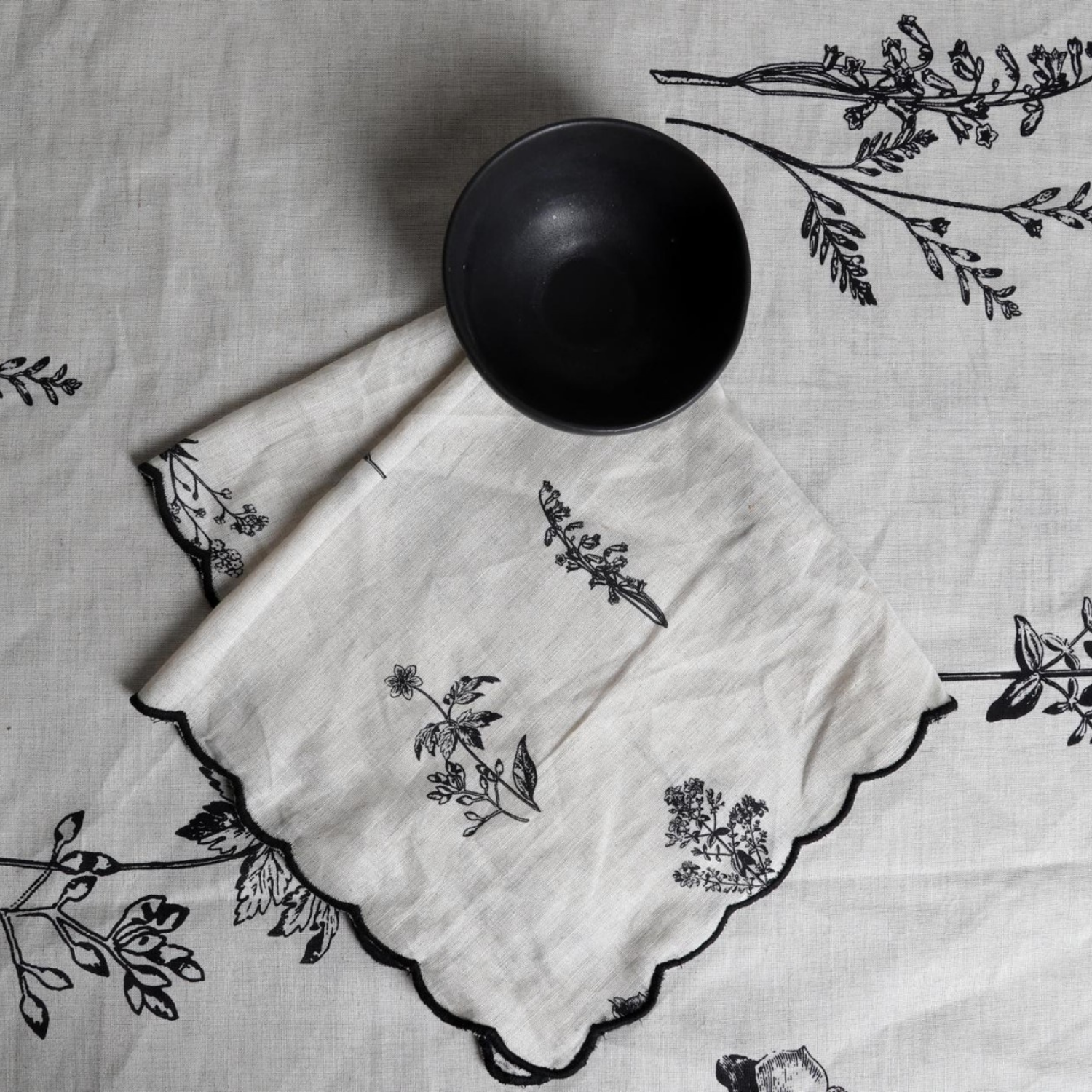 Scallop Fleur Cotton Napkins (Set of 4)