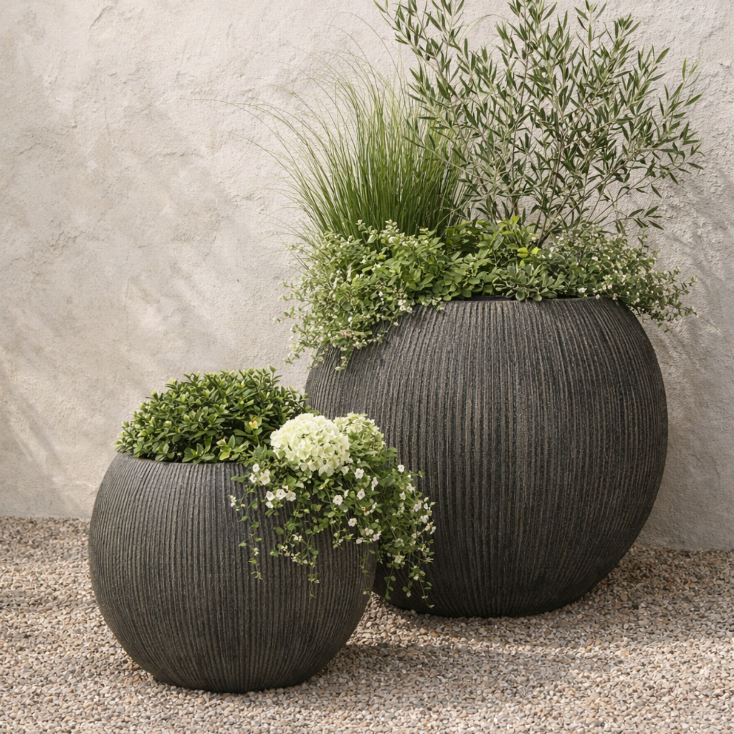 Dufferin Round Planter - Vintage Black