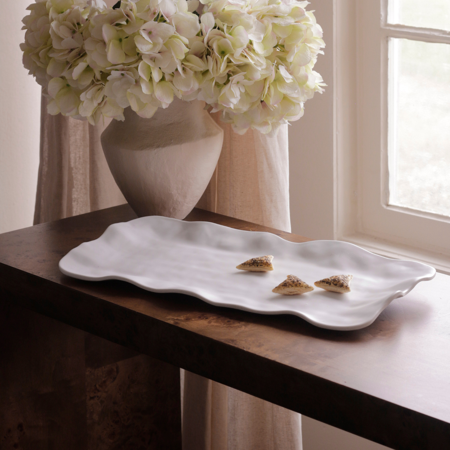 Sculpted Rectangular Serving Tray