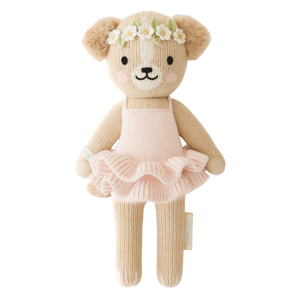 Cozy Yarn Evelyn the Golden Puppy