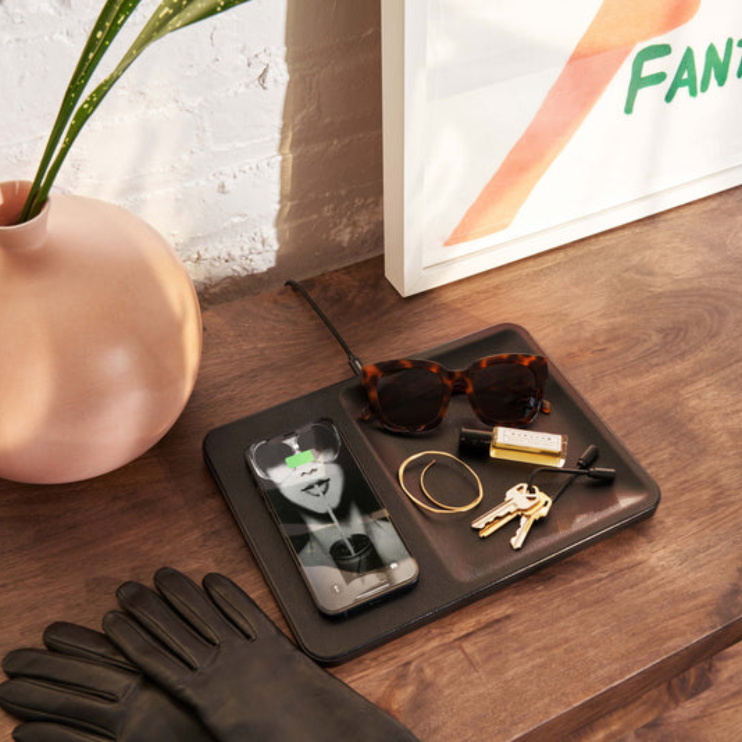 Magnetic Wireless Charger Tray - Ash Leather