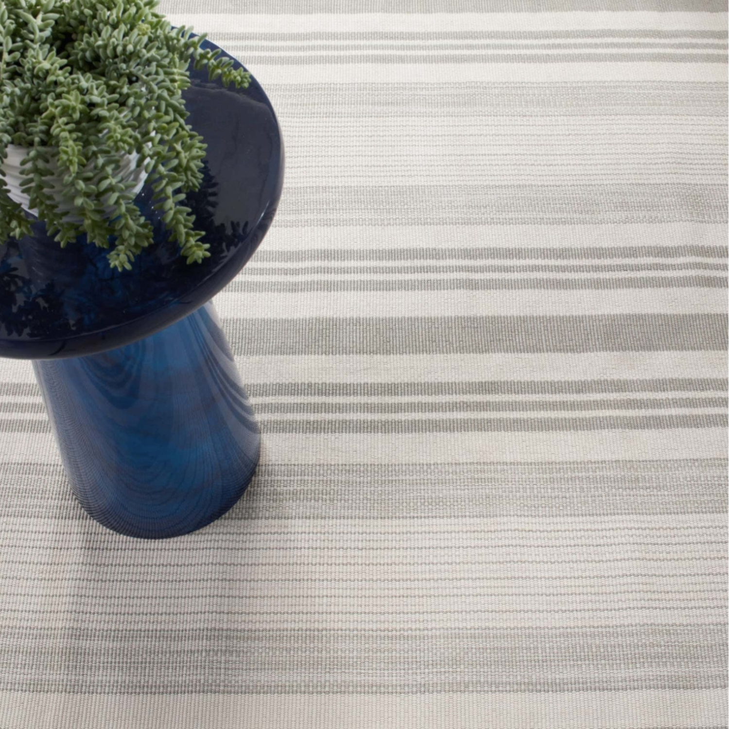Dash & Albert Quincy Stripe Platinum Handwoven Indoor/Outdoor