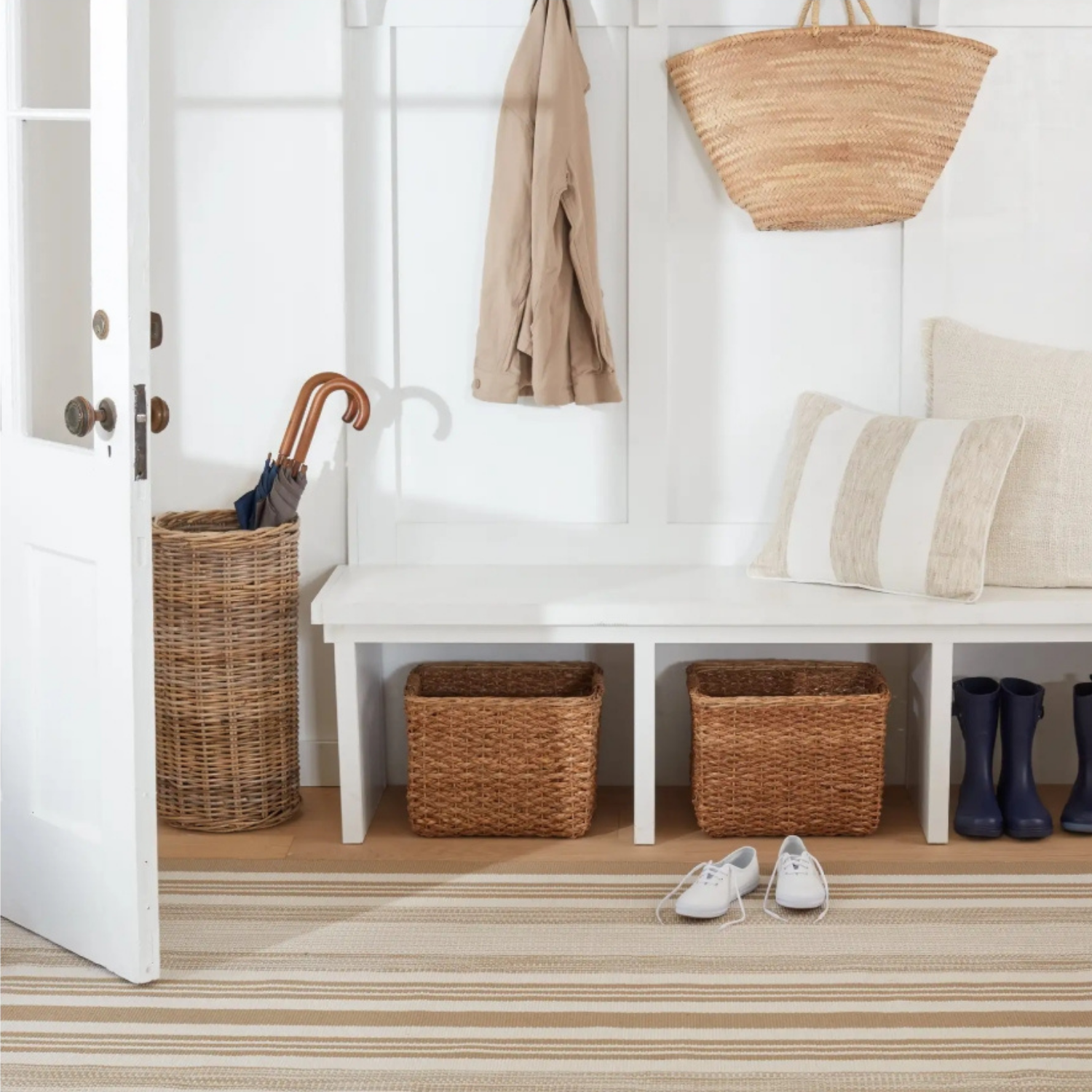 Dash & Albert Quincy Stripe Khahki Handwoven Indoor/Outdoor Rug