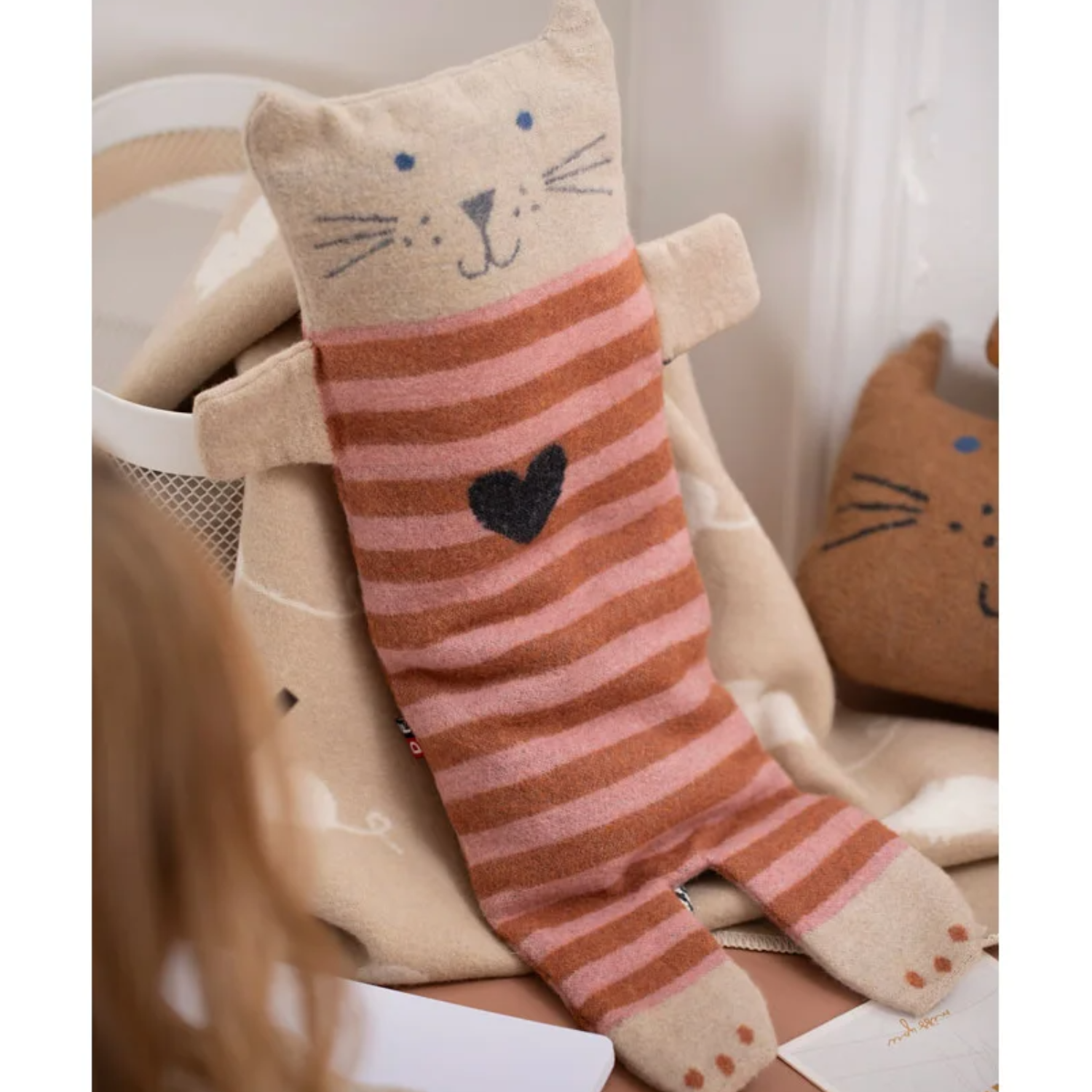 Bundle-Bound Kitten Buddy Blanket