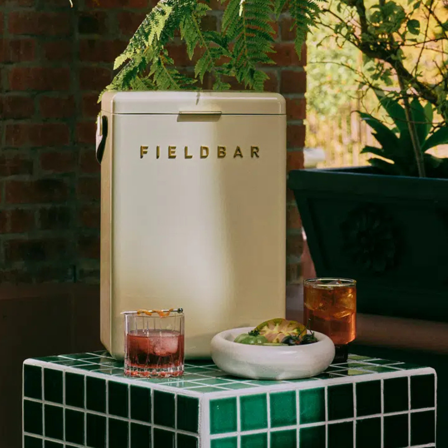 Fieldbar Drinks Box 10L Cooler - Safari White