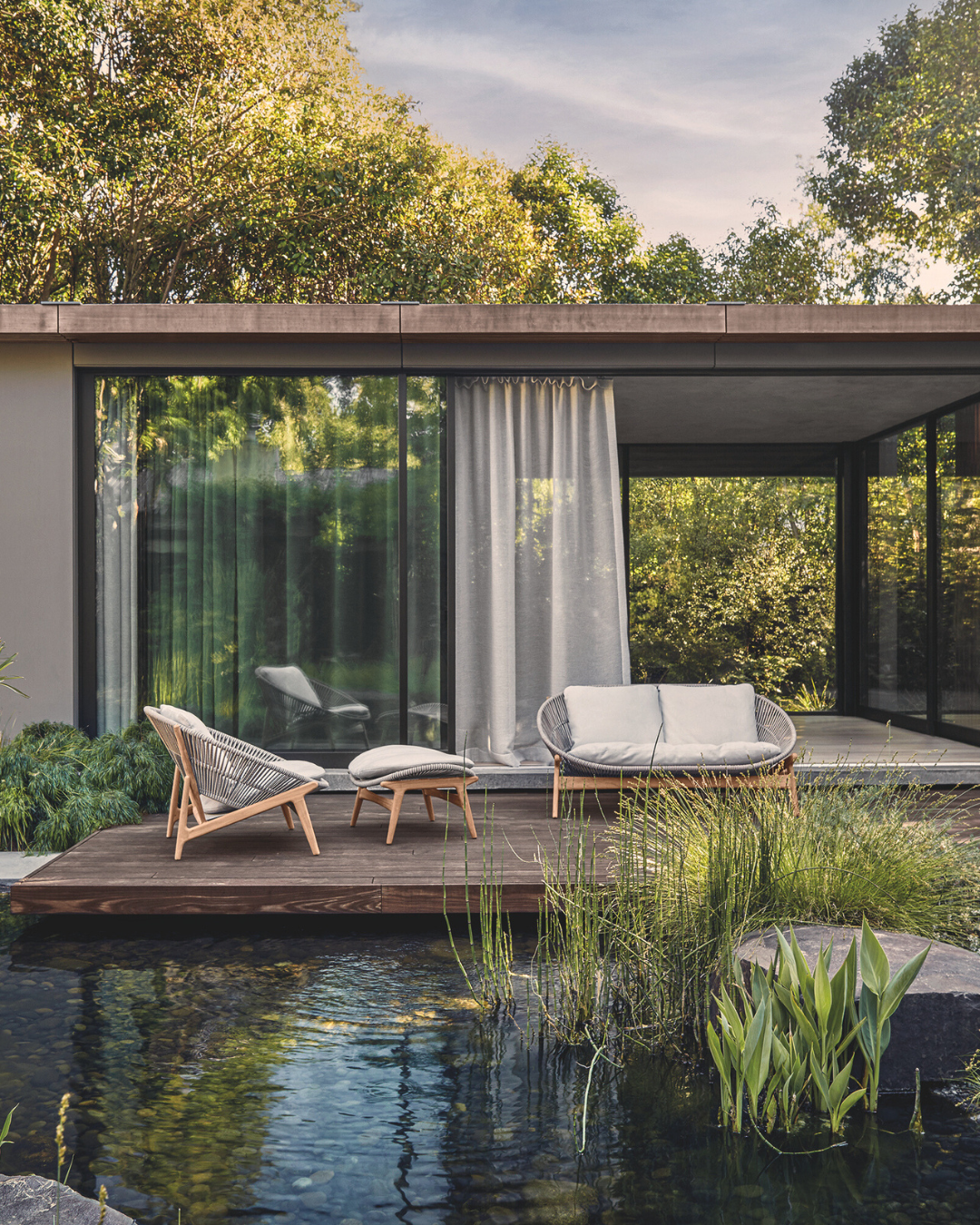 Gloster Bora Lounge Chair