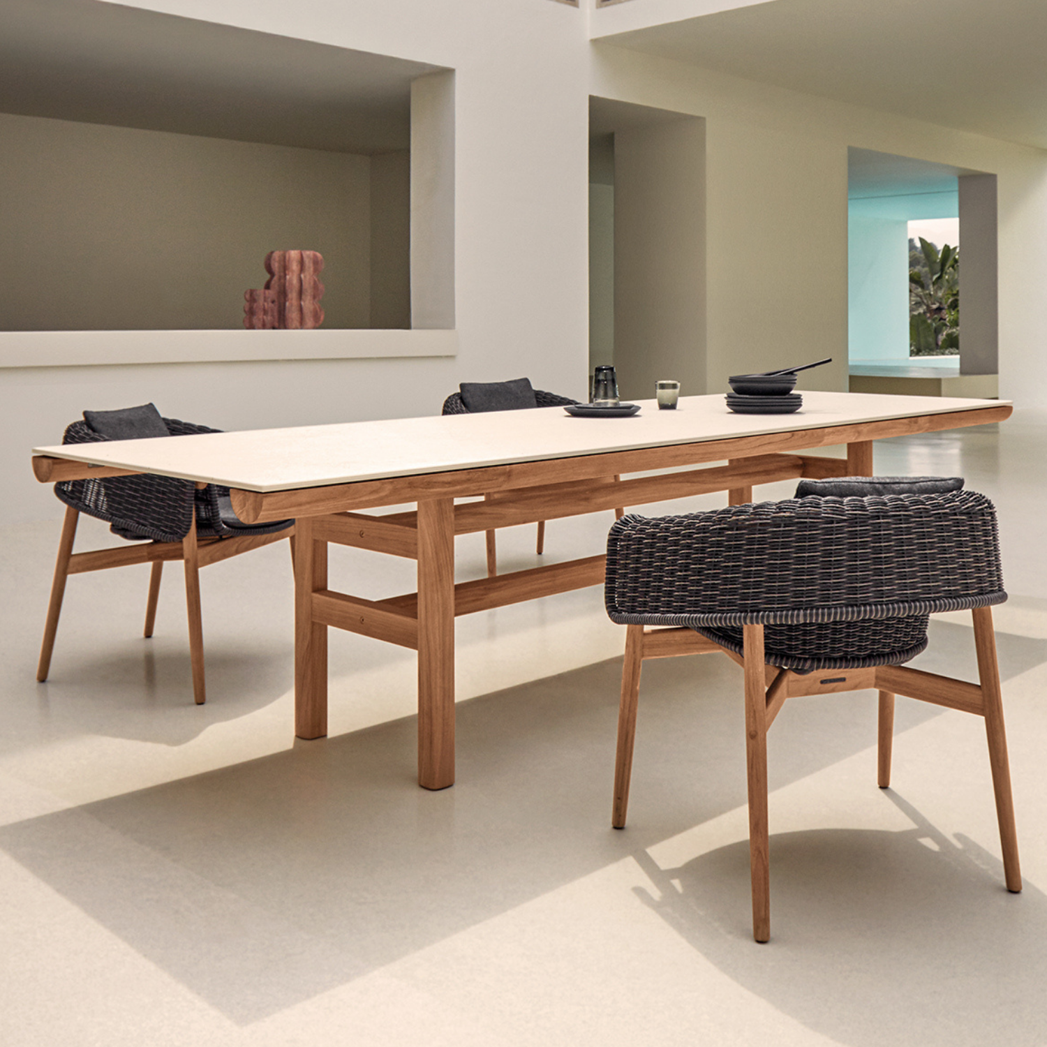 Gloster Rail Dining Teak/Ceramic Table