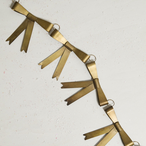 Brassy Bows Antique Gold Garland