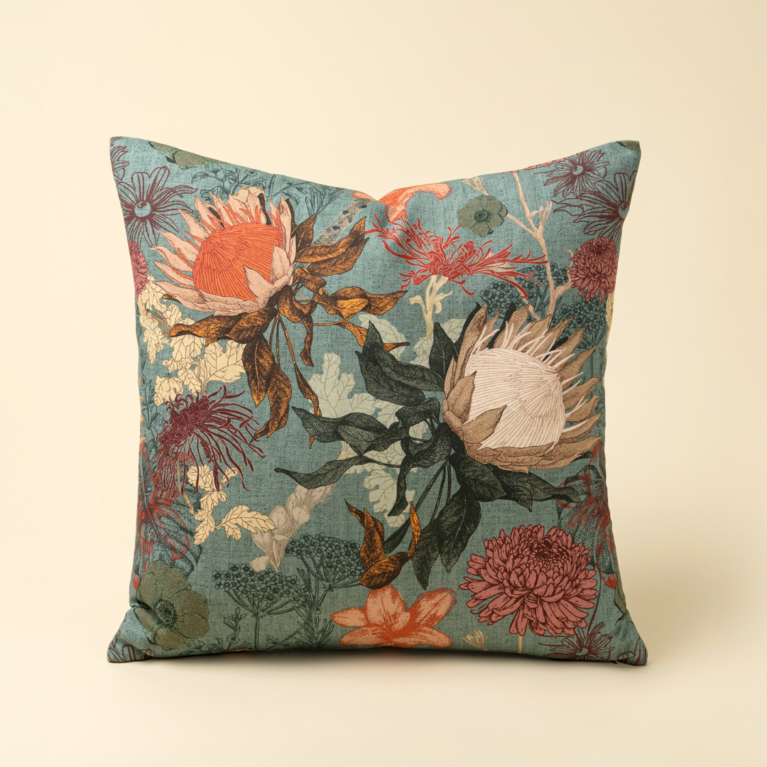 Hyacinthe Toss Pillow