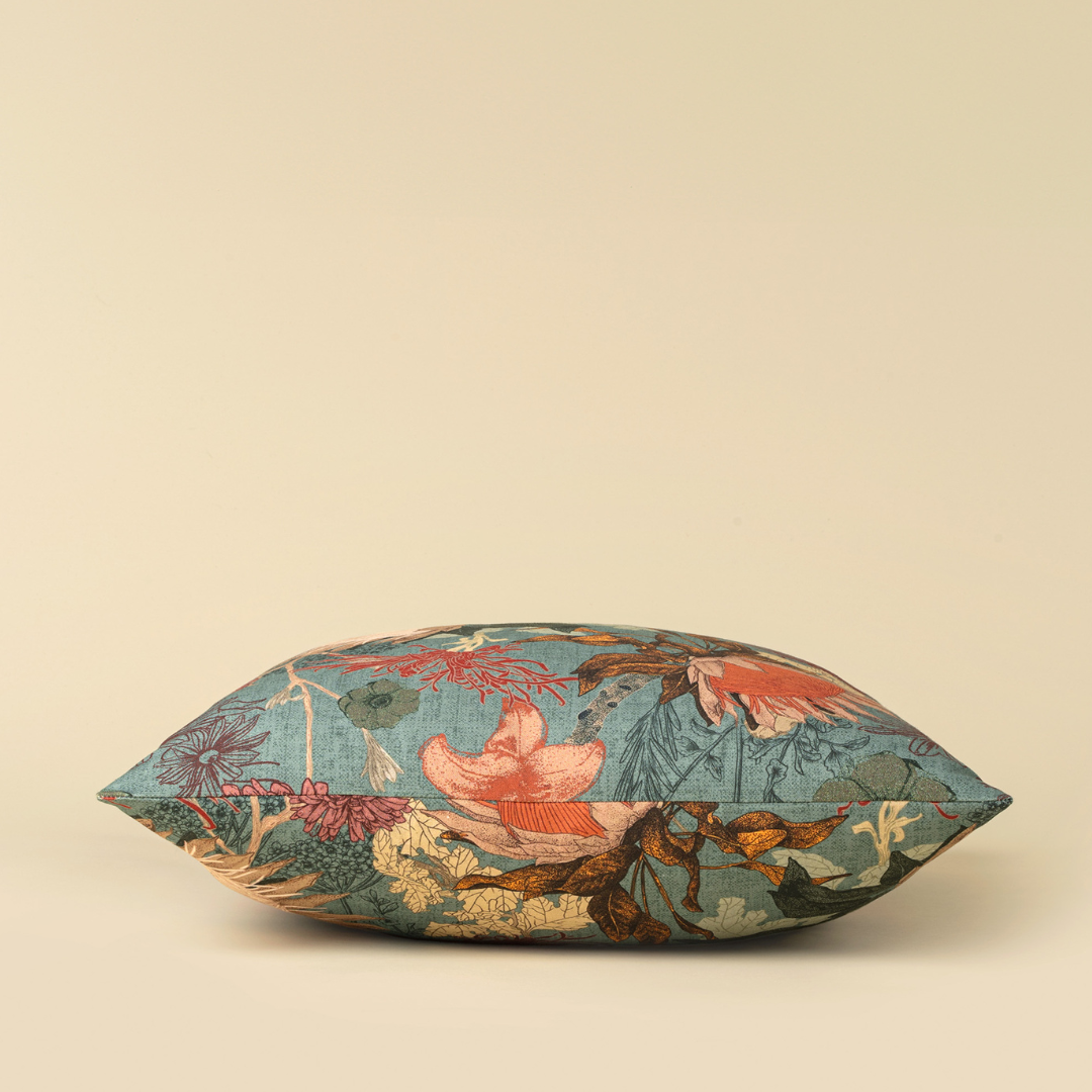 Hyacinthe Toss Pillow