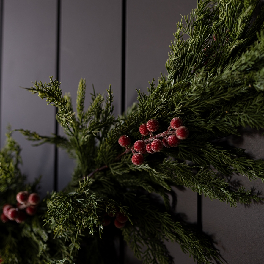 Pre-Lit 6ft Frosted Plum Berry Norfolk Garland & Stocking Set (5 Pieces)