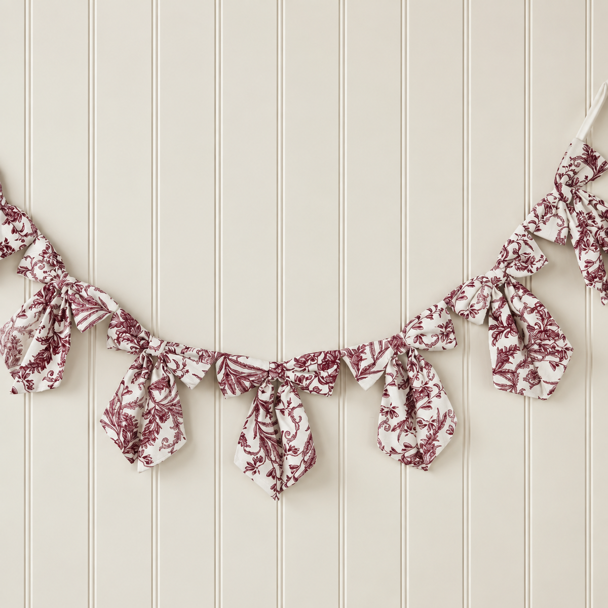 Burgundy Fleur Cotton Bow Garland