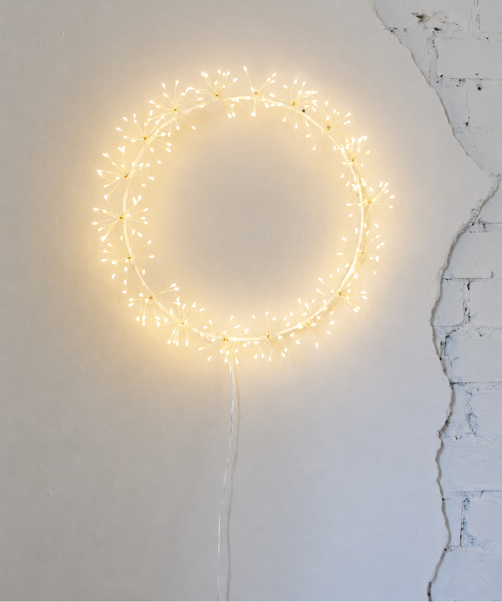 Fireworks Wreath 18D In/Out Light