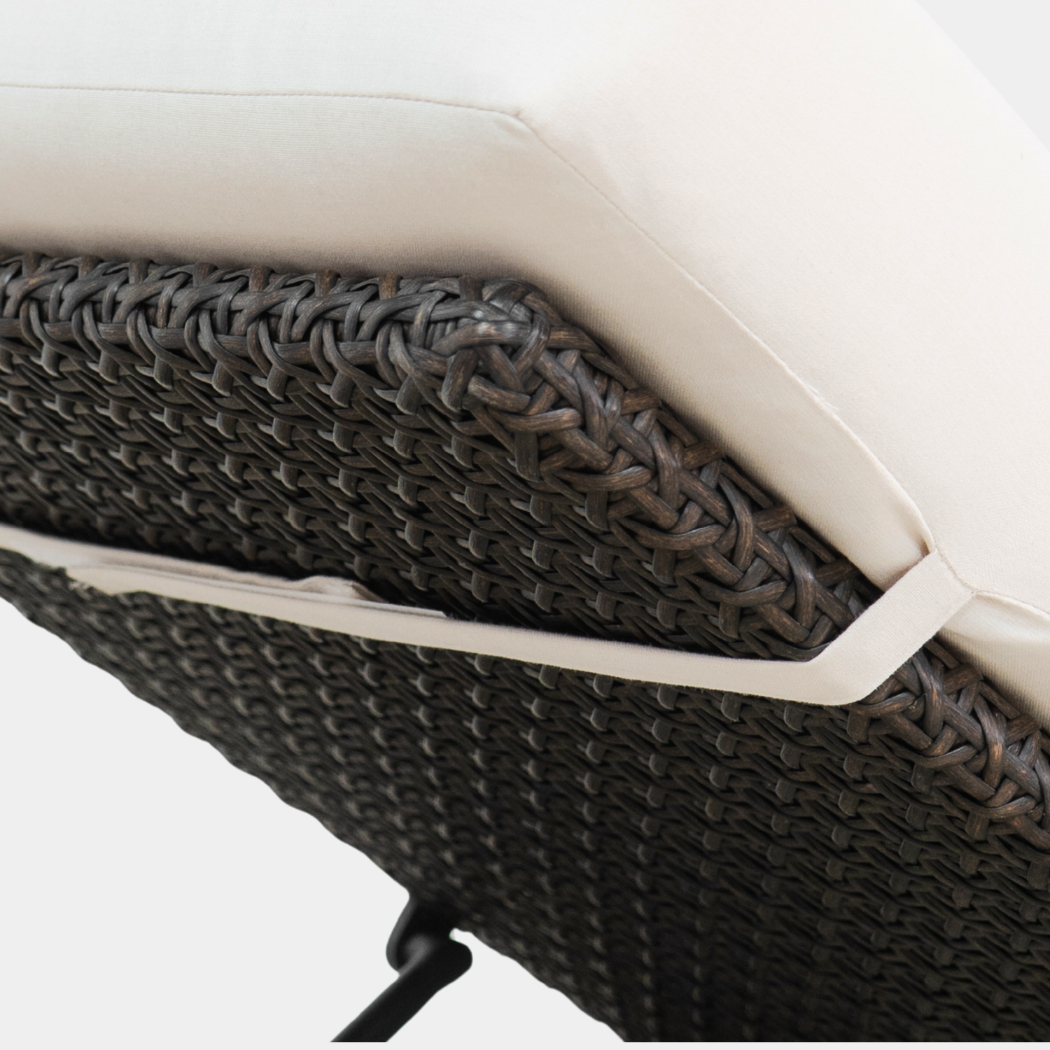 Nottingham Espresso Wicker Chaise Lounge