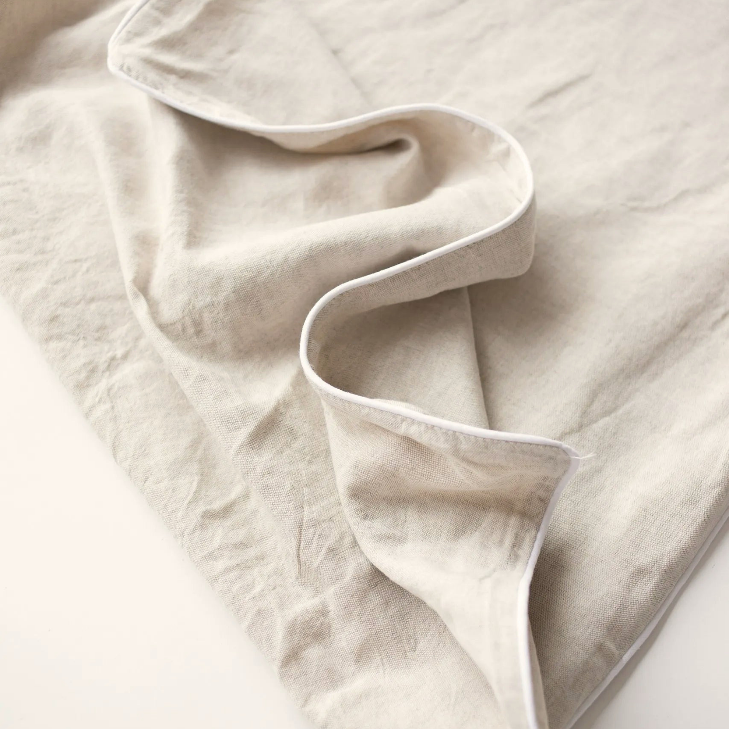 Sarnia Natural/White Linen Bedding (Set of 3)