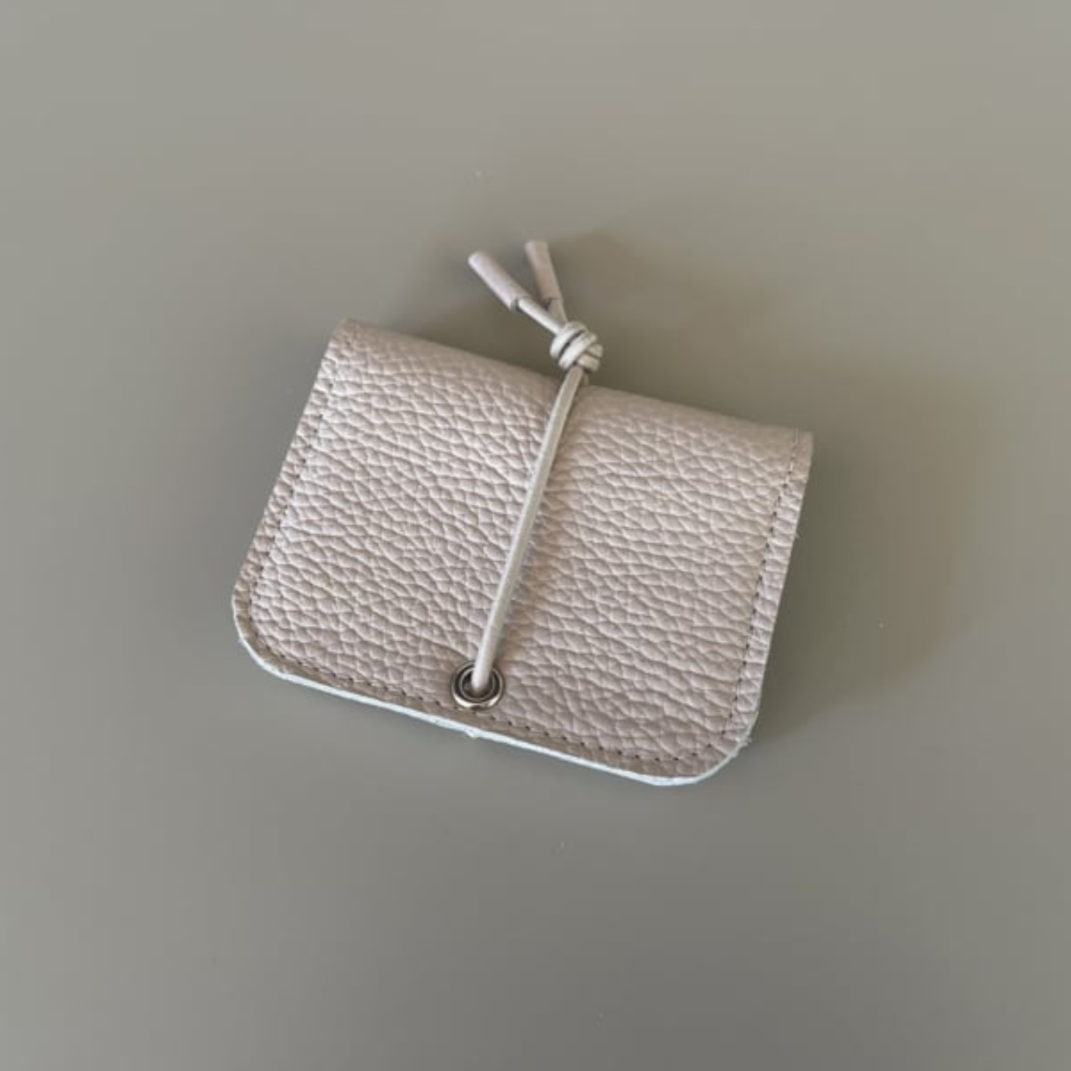 Knot Mini Leather Wallet - Shell