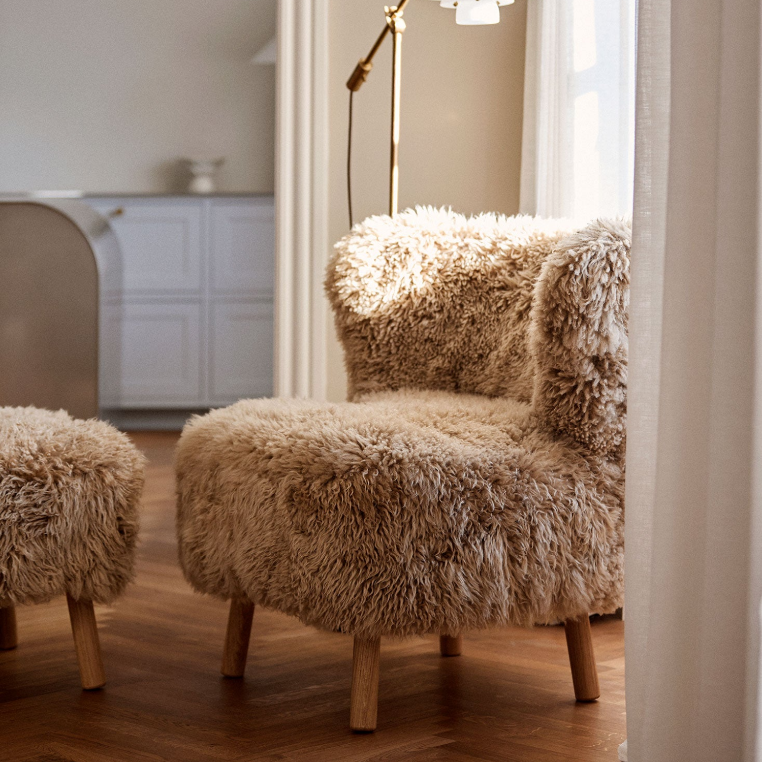 Arlberg Long Wool Sheepskin Lounge Chair - Honey