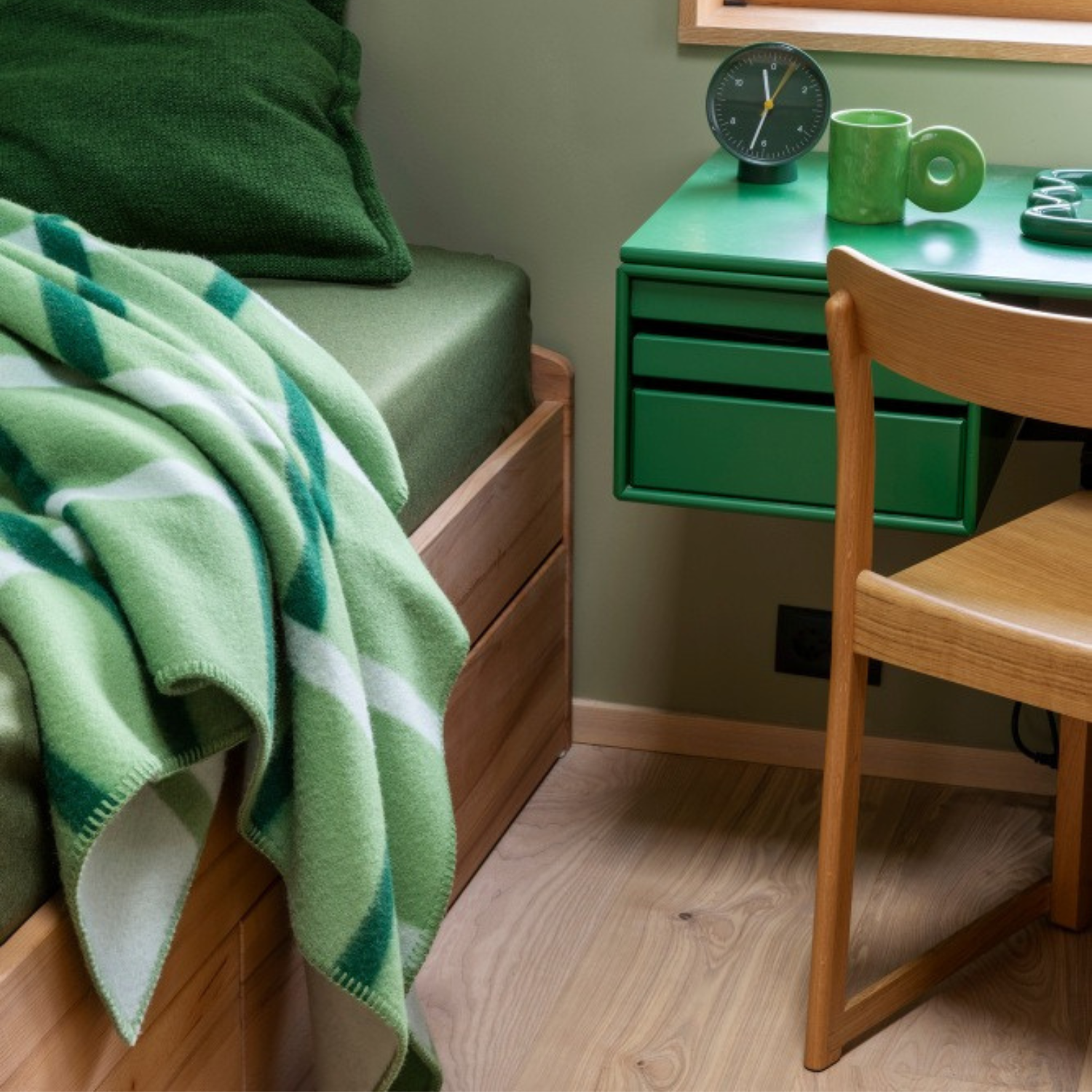 Norwegian Check Wool Throw Blanket - Field Green