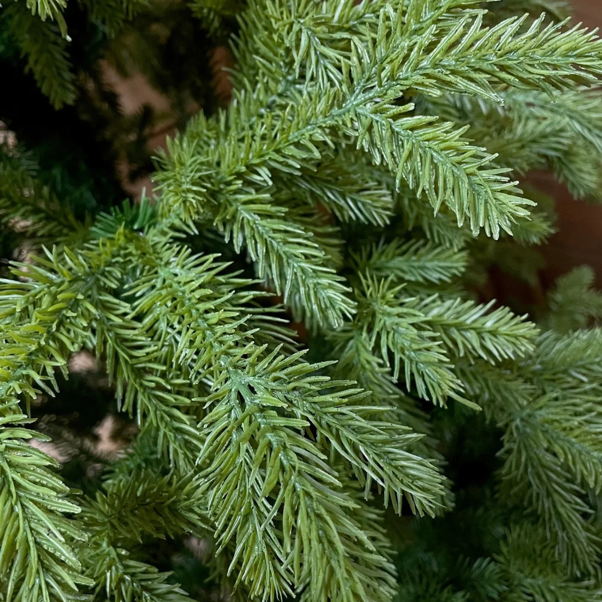 Artificial Fresh-Touch 7ft Spruce Pine Tree