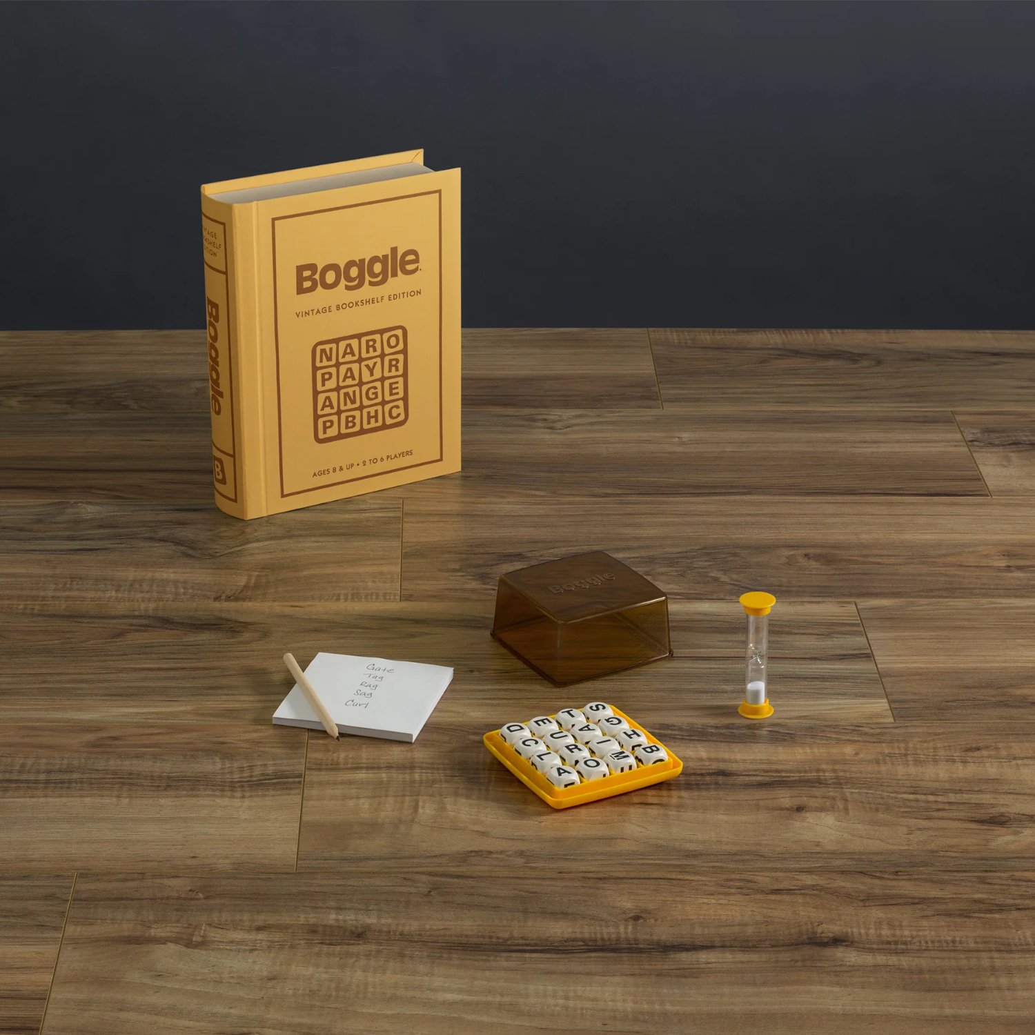 Boggle Vintage Bookshelf  Board Game