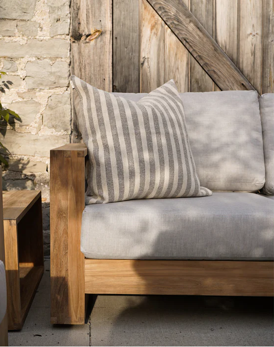 Huron Loveseat