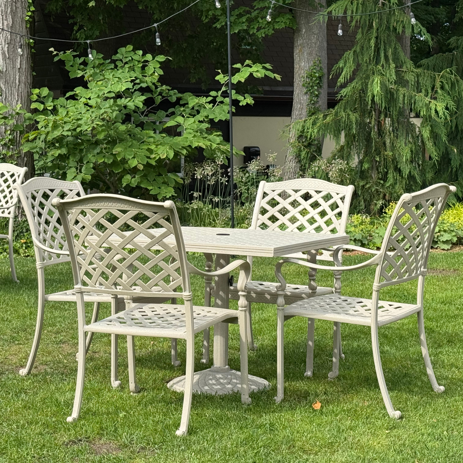36" Basketweave Pedestal Dining Table