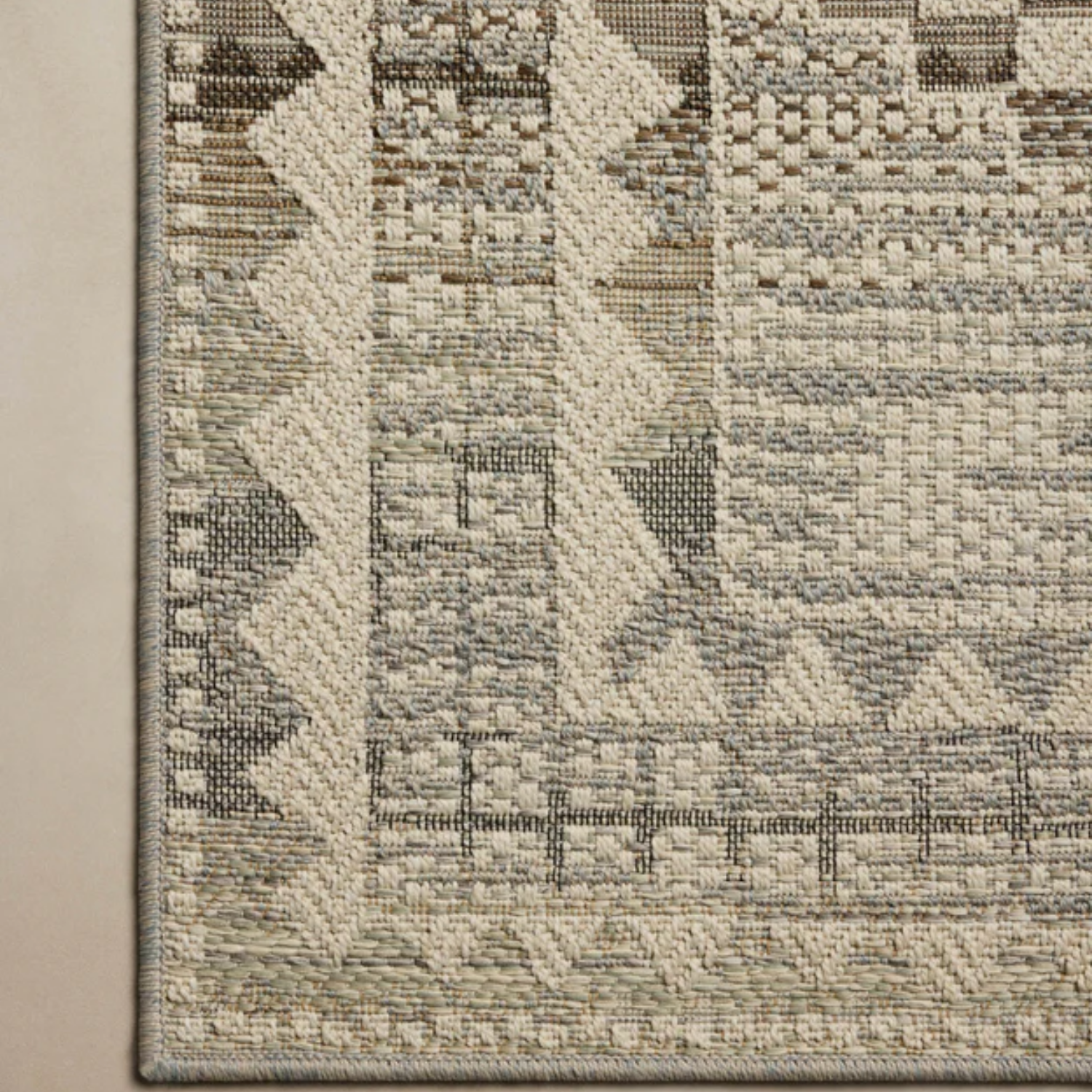 Loloi Saylor Ivory/Granite Outdoor Rug