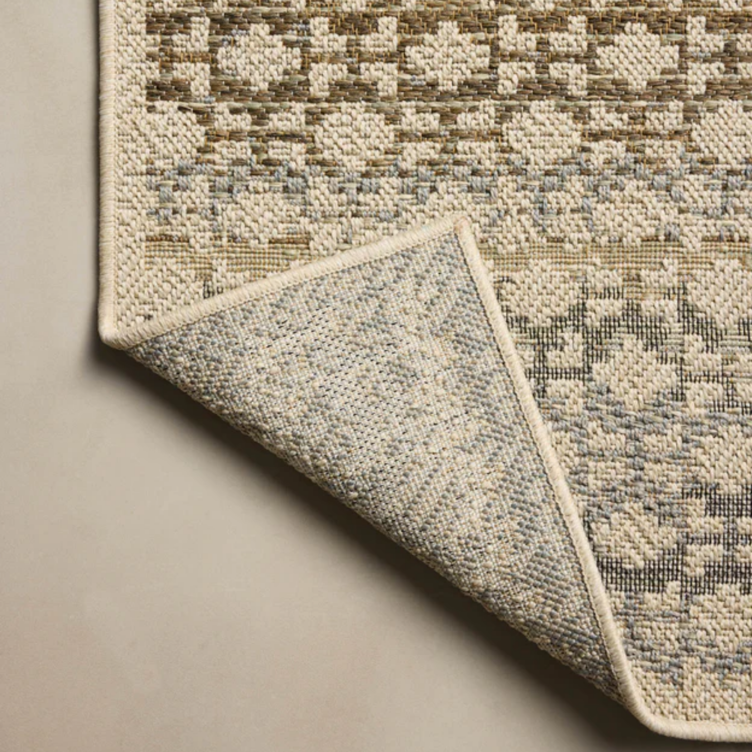 Loloi Saylor Ivory/Multi Outdoor Rug