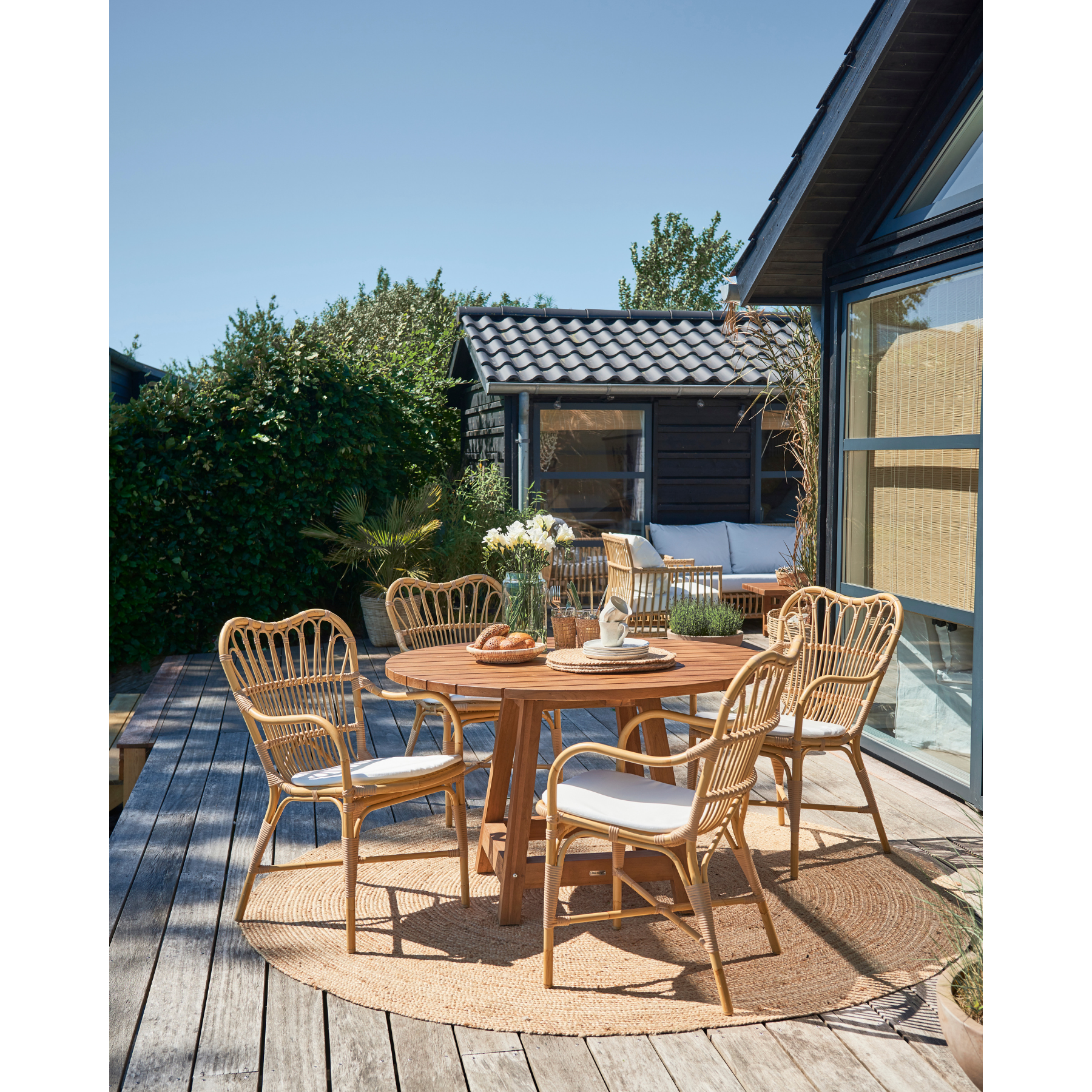 George 47.5" Dining Table